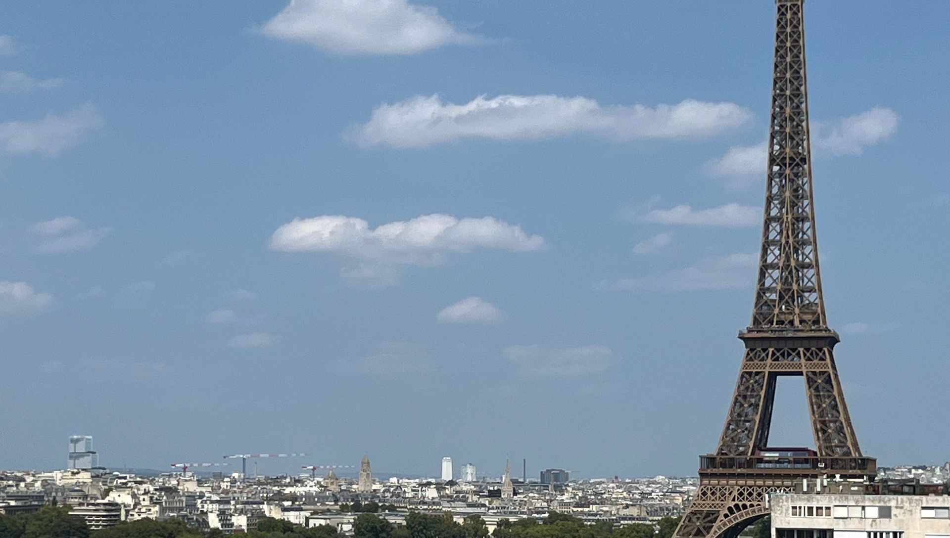 Paris skyline